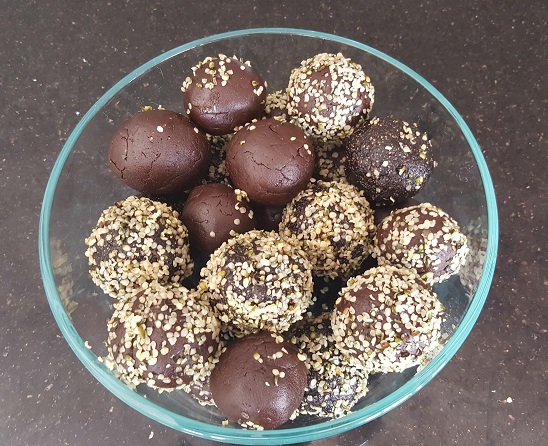 Chocolate & Maqui Berry Hemp Protein Balls